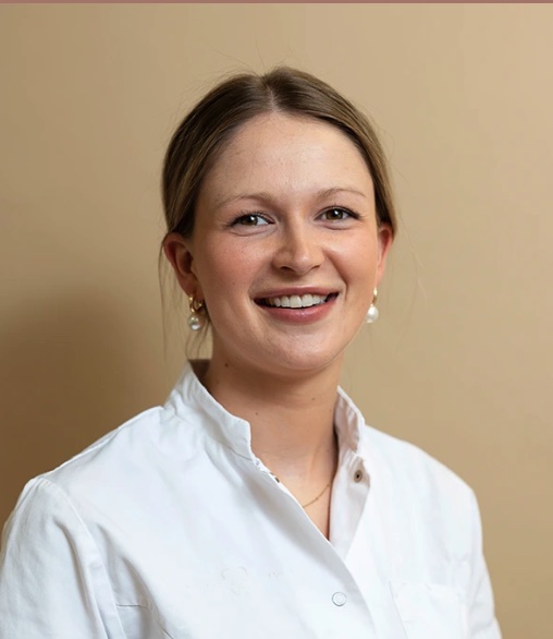 Emi is tandartsassistente bij Viadent tandarts Vianen