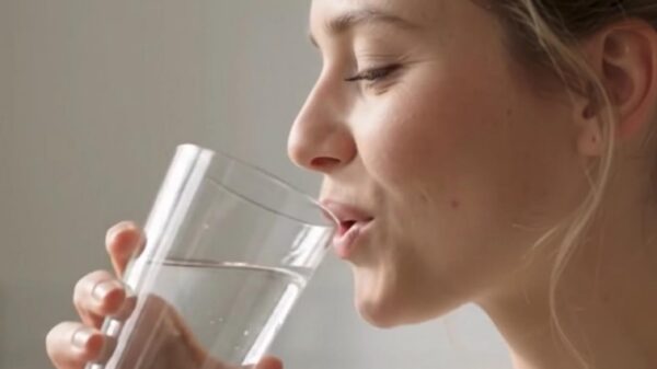 gewoon een glas water voor sterk gebit